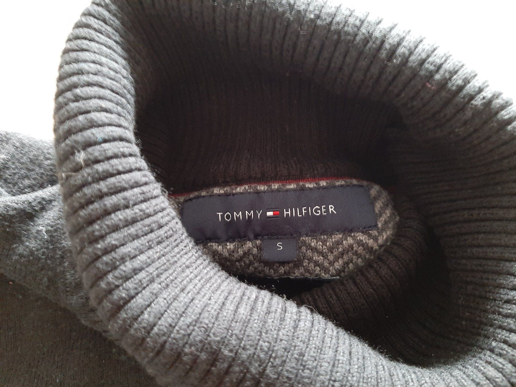 Tommy Hilfiger Maglioni & Felpe: TOMMY HILFIGER Rollkragenpullover Gr. S schwarz – Usato da Menziken venduto da Rien1 5