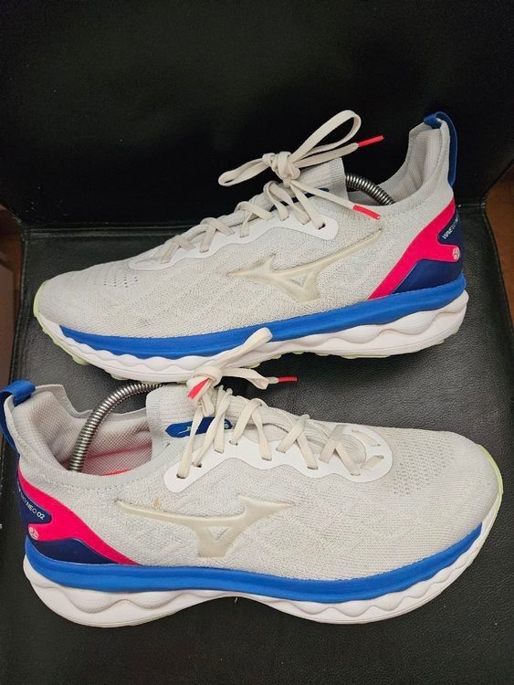 Mizuno Scarpe da uomo: Mizuno Laufschuhe Gr.44 – Usato da St-Maurice venduto da Constantin.C 2