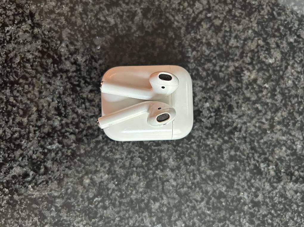 Kopfhörer: Original Apple AirPods  – Gebraucht aus Matzingen von Bluemountain699 2