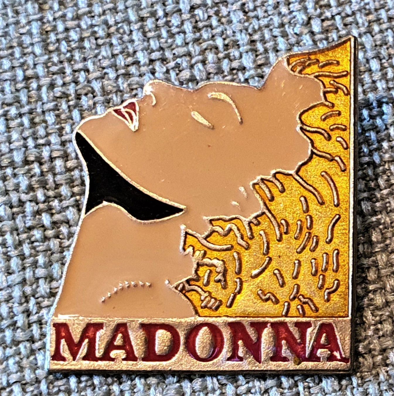 Plaketten & Abzeichen: H491 - Pin Madonna – Gebraucht aus Reinach BL von Boston-Verkauf