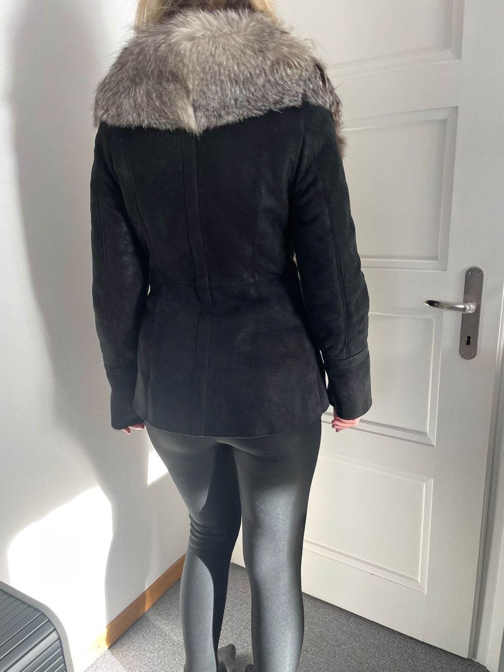 Giacche: Schwarze Winterjacke echt Leder Pelz Gr. 36/S – Usato da Münchenstein venduto da nel_57mj 2
