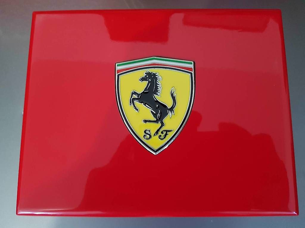 Scatole porta orologi: Ecrin Girard Perregaux pour Ferrari – Usato da Bercher venduto da gfc_cs28