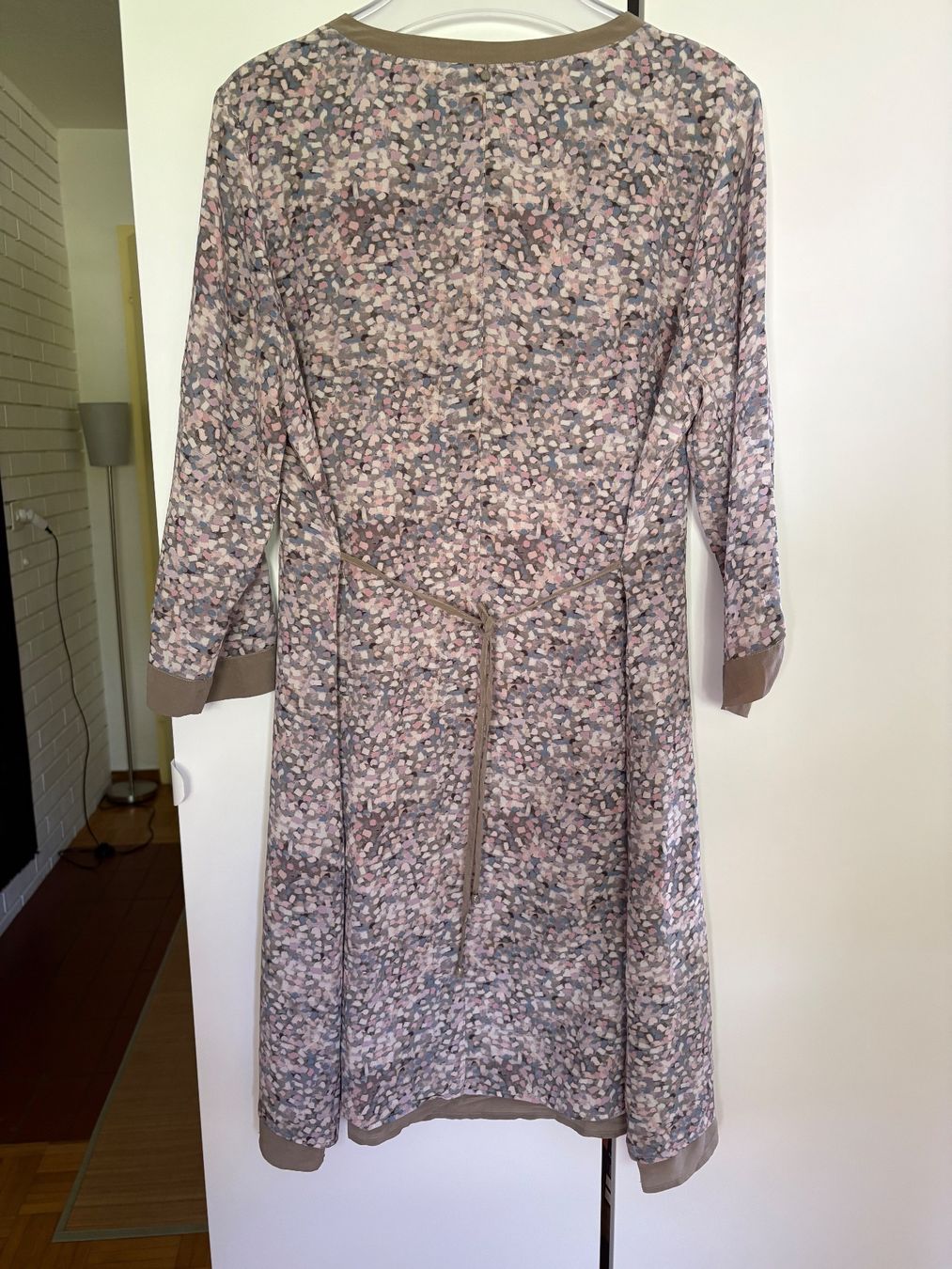 Nile Robes: NILE Kleid Seide, M, neu – D'occasion à Hombrechtikon par star8888 3