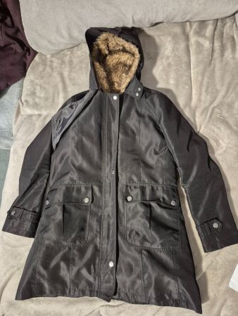 Schwarze Übergangs/Winterjacke Grösse M