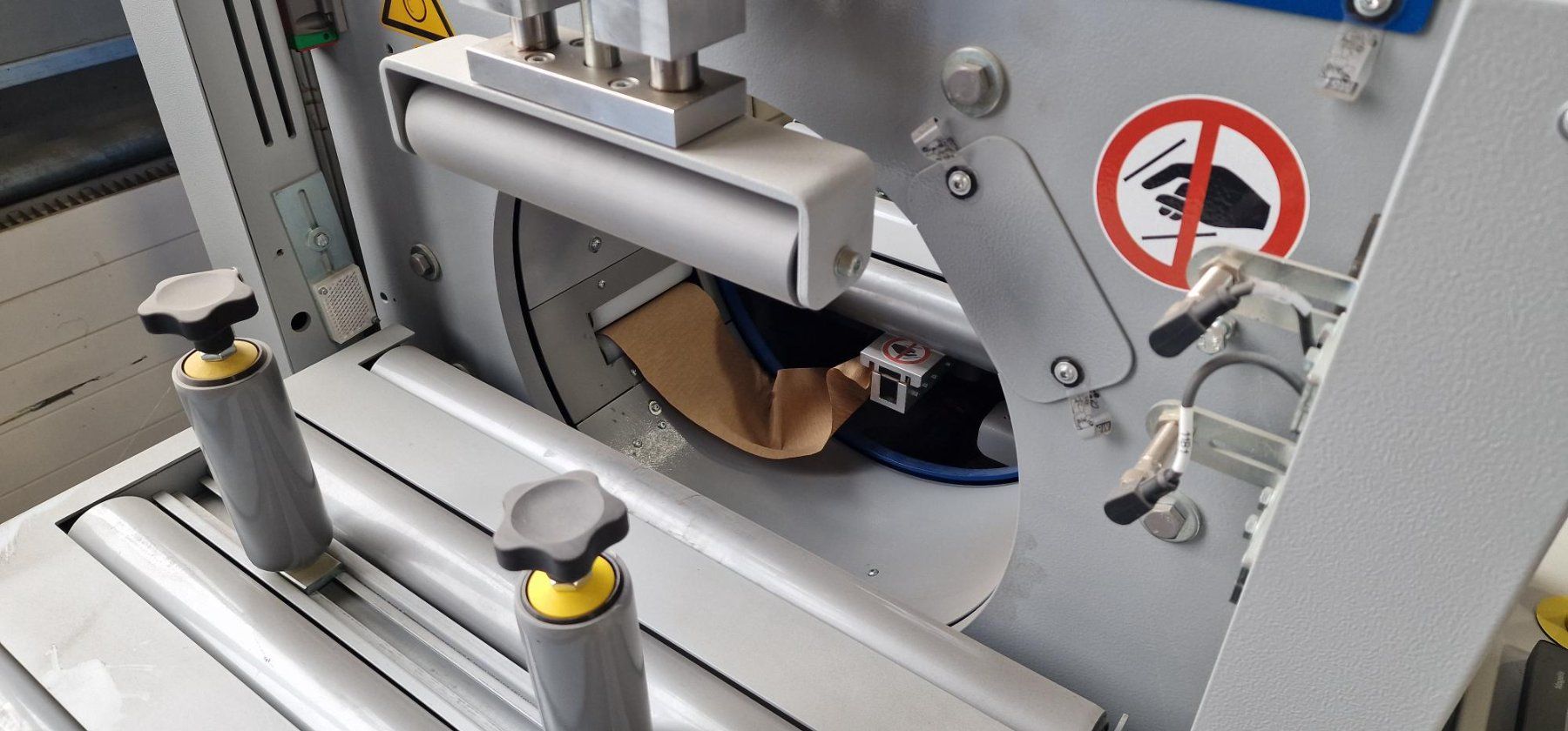 Tutte le macchine: Einwickelmaschine Boehl – Nuovo (secondo la descrizione) da Schaffhausen venduto da stefanric09