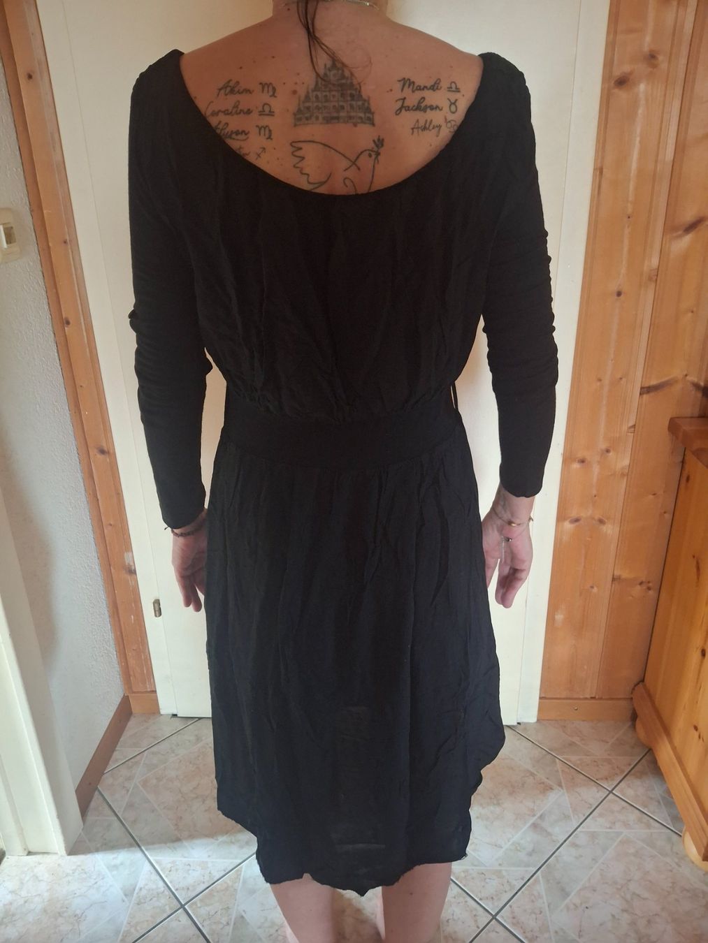 Vestiti: Robe plus longue à l arrière taille S-M – Usato da Villiers venduto da san_jn5w 9