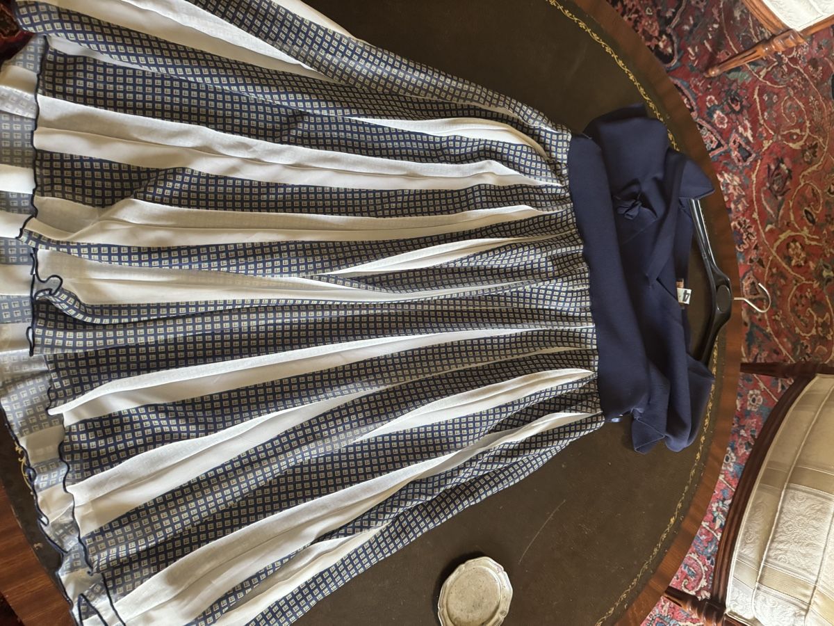 Robes: Adolfo Dominguez – D'occasion à Binningen par ern_p5fk 4