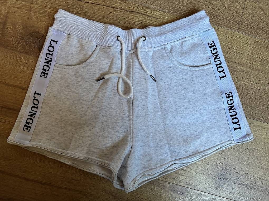 Pantaloni: Kurze Hose von Lounge – Usato da Rupperswil venduto da az5_x87v