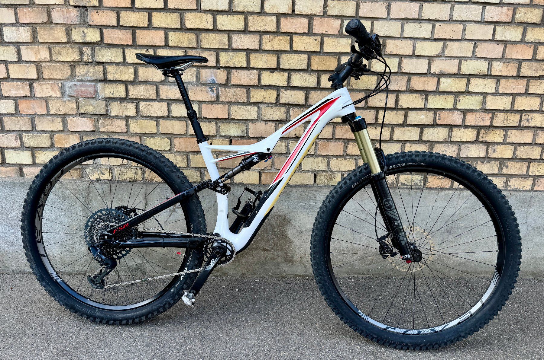 Specialized Vélos: Specialized Stumpjumper FSR Comp Carbon 29 – D'occasion à Uster par Uster3 9