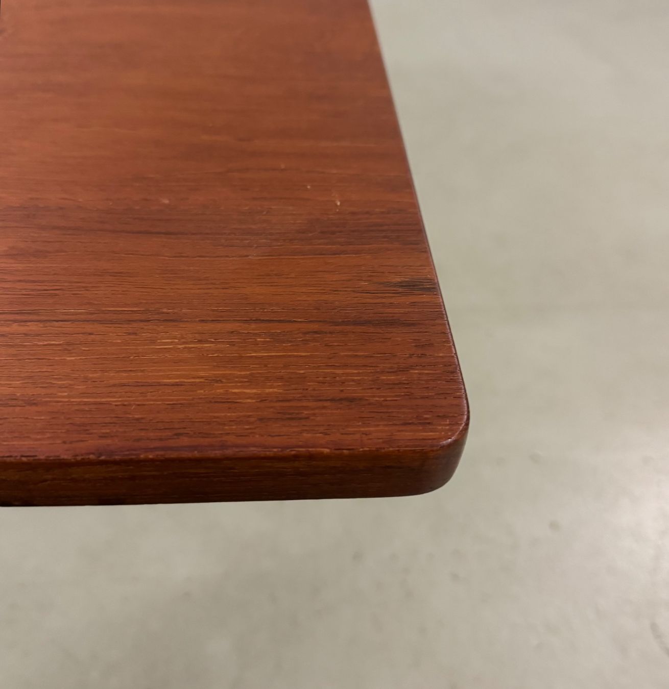 Knoll Tavoli: Teak Sofatisch Florence Knoll 50er – Usato da Basel venduto da MidMod20C 8