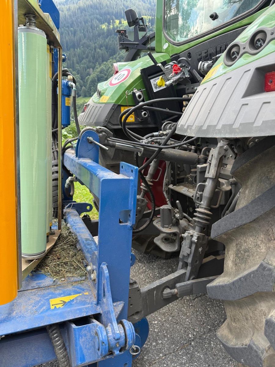 Göweil Tutte le macchine: Göweil Rundballenwickler – Usato da Klosters Dorf venduto da armin94 2