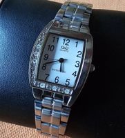 Q&Q Quartz Damenuhr 25mm