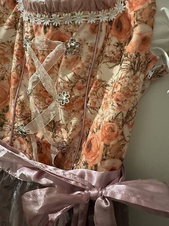Kleider: DIRNDL – Gebraucht aus Uster von JuliaIG 1
