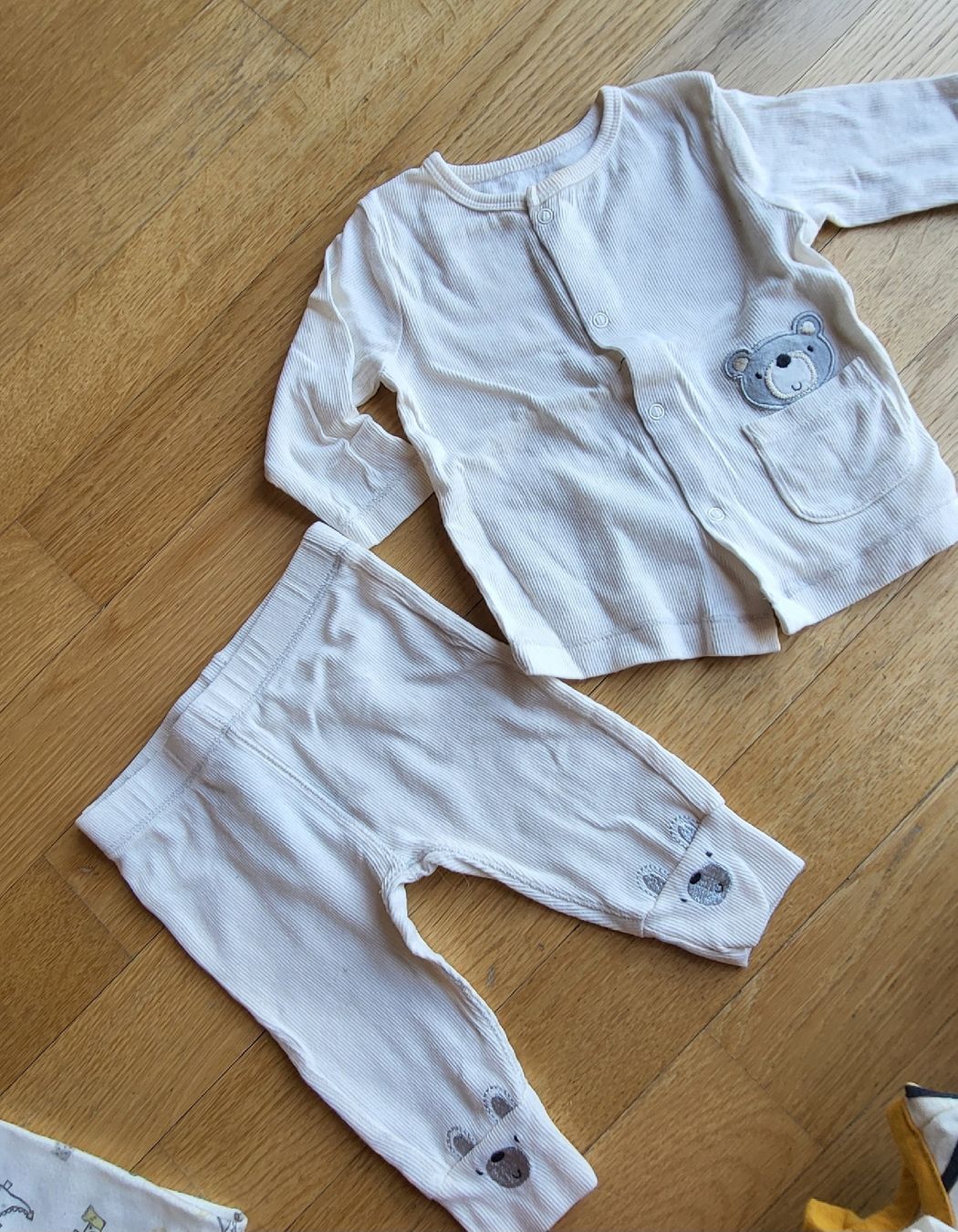 Kleiderpakete: Lot vêtement de bébé de 0 à 6 mois – Gebraucht aus Lavey-Village von agaddy 4