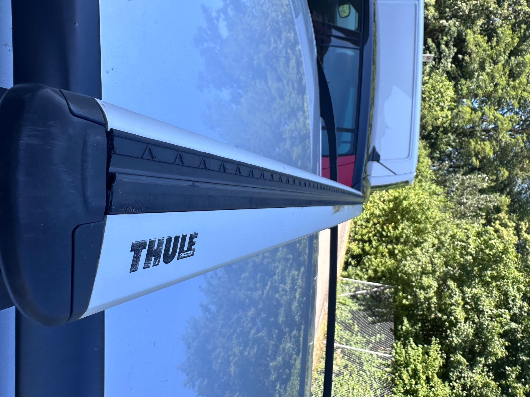 Barres de toit: Dachbox mit THULE Dachträger – D'occasion à Engelburg par Shantaram01 8