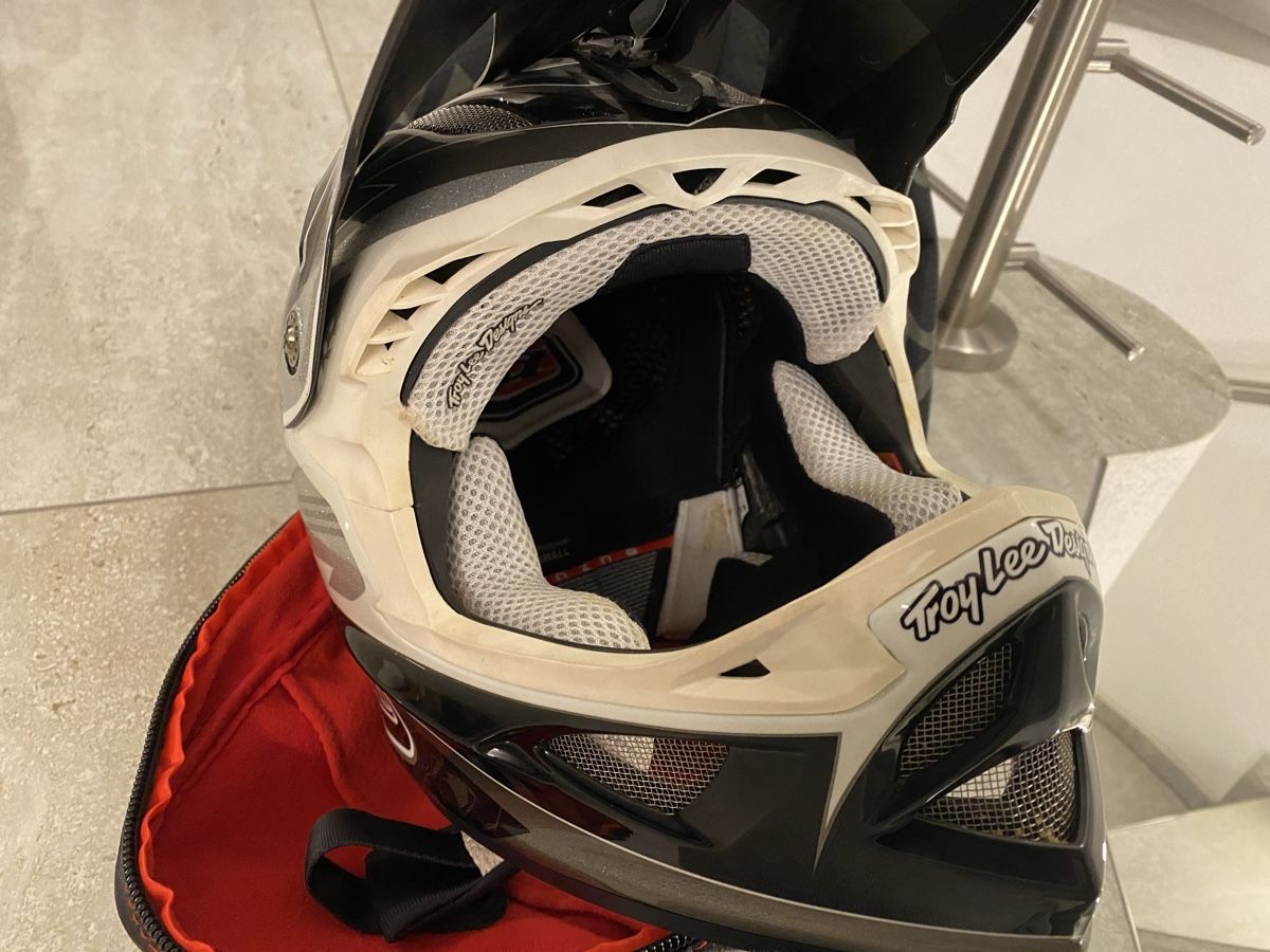 Troy Lee Caschi & visiere: Troy Lee Designs Helm Gr S – Usato da Birrwil venduto da Bendegriz 7