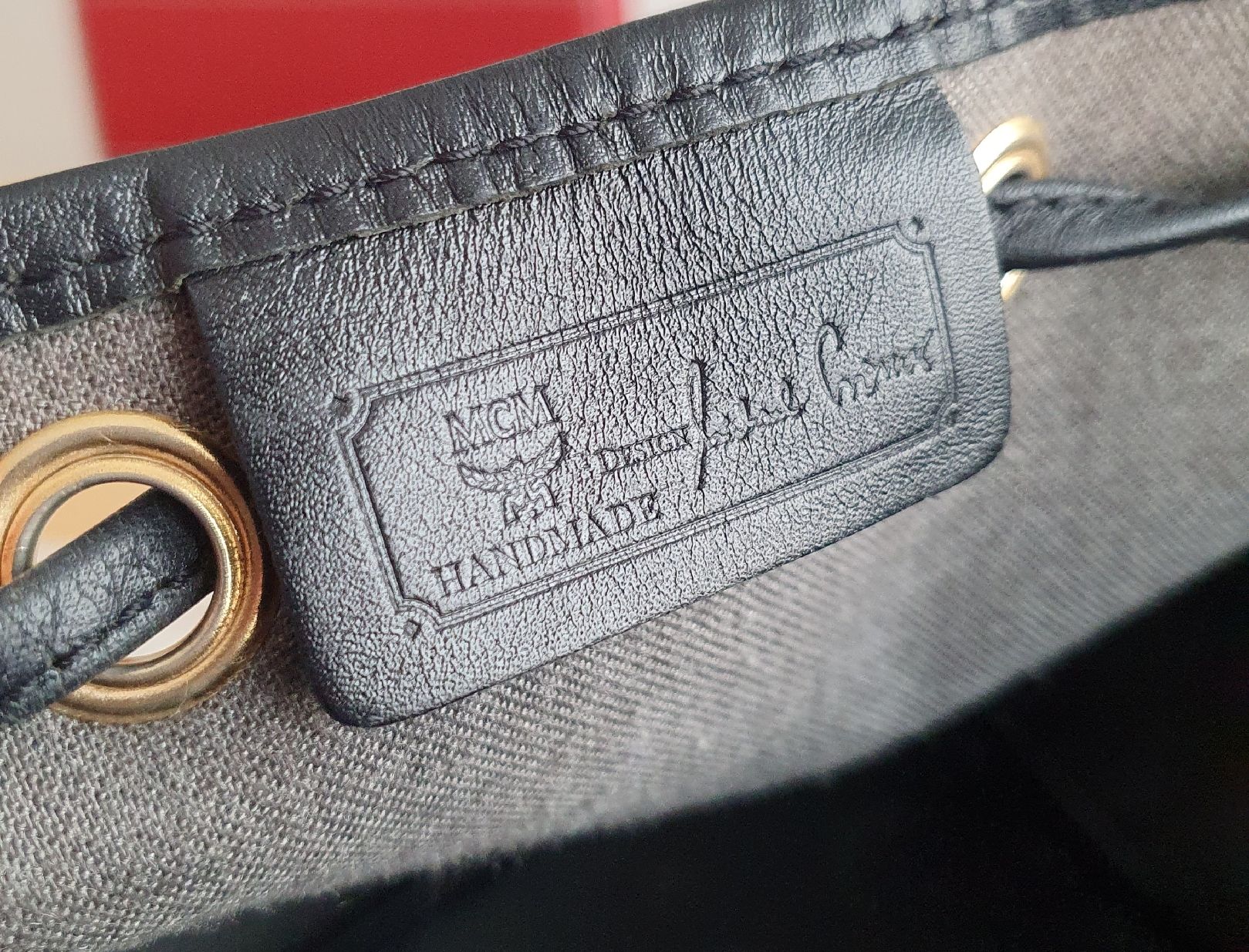Mcm Taschen für Damen: MCM Beutetasche Vintage Medium Vinyl – Gebraucht aus Niederteufen von Mira_72 6