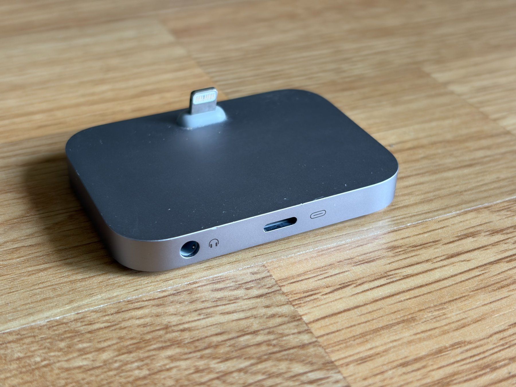 Docking station: Original Apple iPhone Lightning Dock A1717 Silber – Usato da Zürich venduto da greg_richrd 1