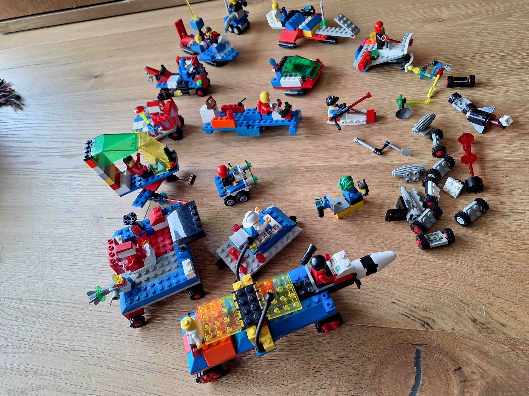 Lego Giocattoli: Lego Raumschiff Auto Set – Usato da Wichtrach venduto da Guru22 1