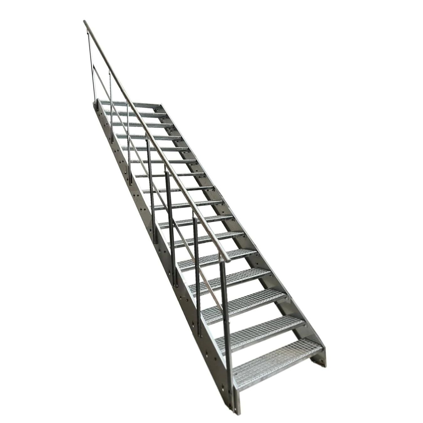 Sonstiges: Stahltreppe 16 Stufen+Geländer 60x304cm – Neu und originalverpackt aus Bottighofen von zaap