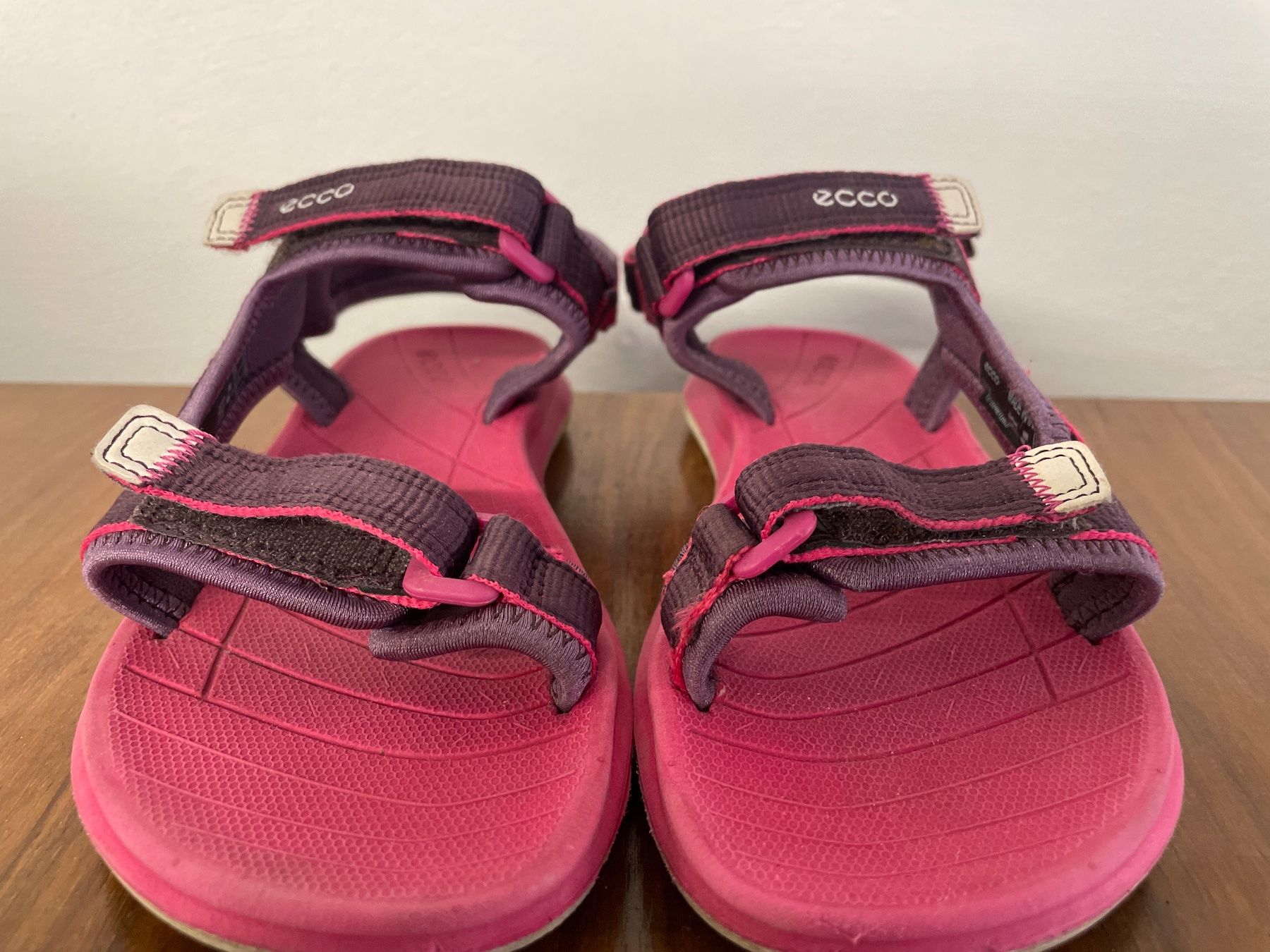 Ecco Scarpe per ragazze: Rosafarbene ECCO Kinder Sandalen Gr. 34 – Usato da Frasnacht venduto da GracyStore 2