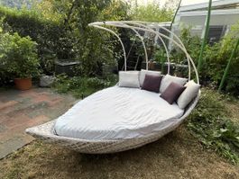 Outdoor Lounge Liege Sofa 6 Kissen & Memory Schaum Matratze 