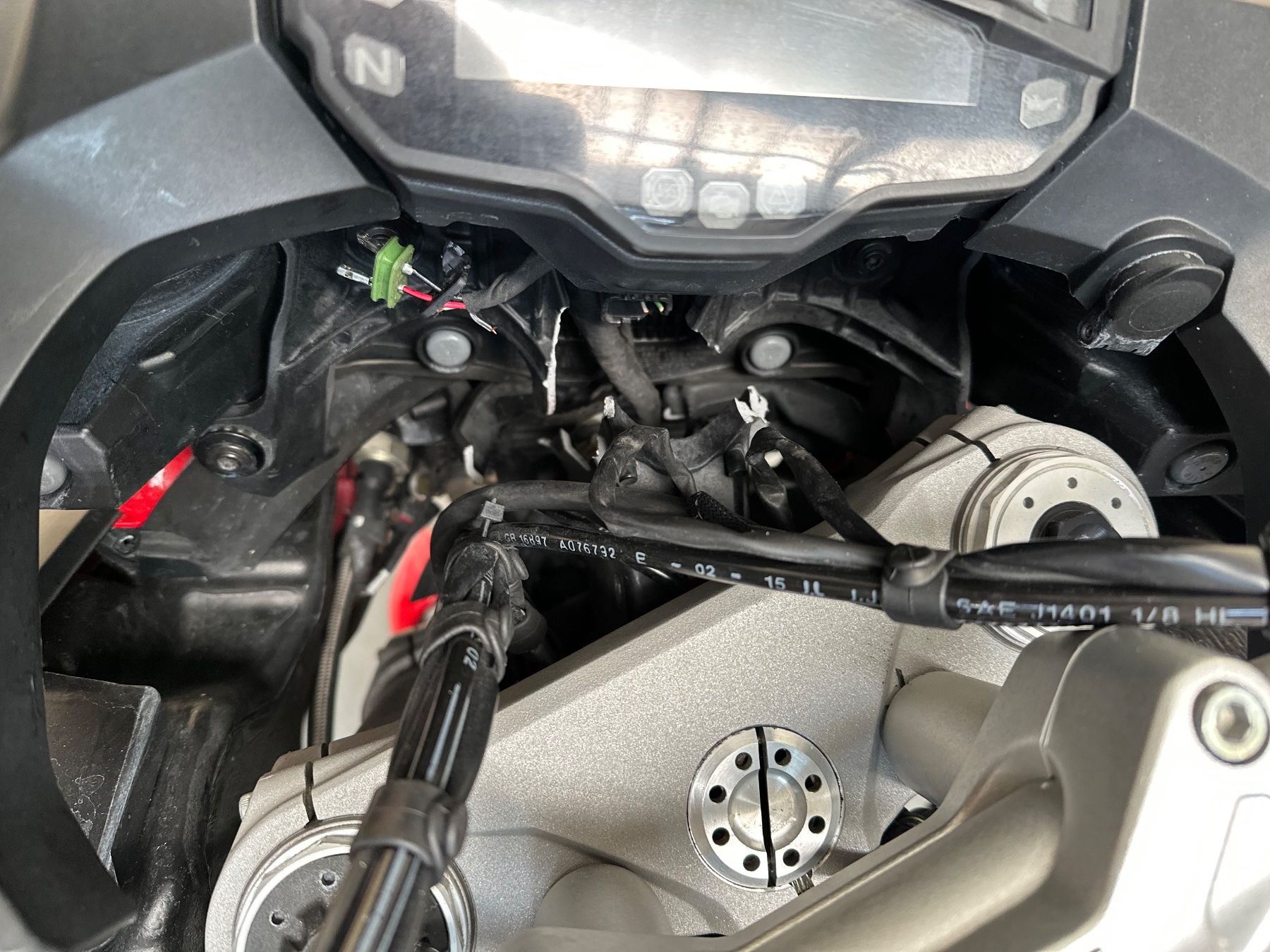 Ducati Touring: Ducati Multistrada 1200S 2015 Unfall ab 1.00 – Usato da Liebistorf venduto da motocentergmbh 7