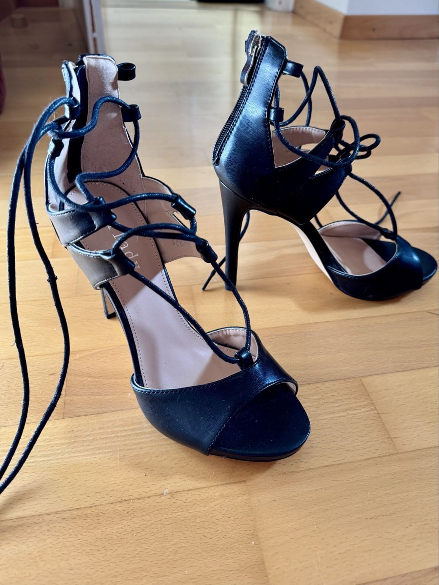 Scarpe da donna: Highheels schwarz mit Schnürung – Usato da Eschlikon TG venduto da little.dove 1