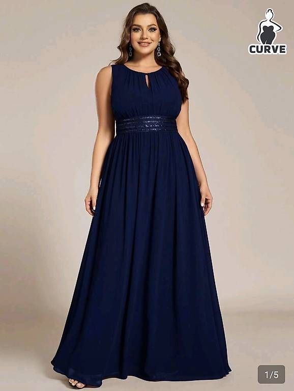 Kleider: Wunderschönes Abendkleid  2XL – Neu und originalverpackt aus Mels von freiwild3115