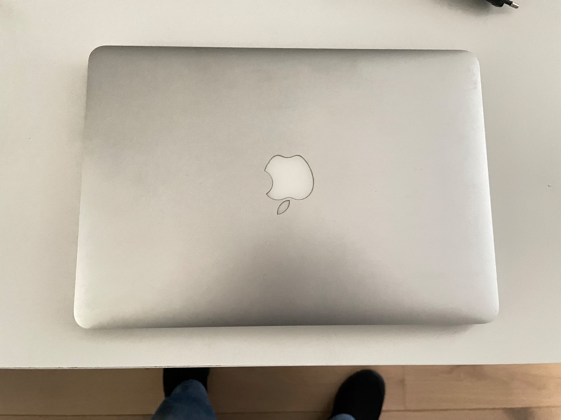 Apple Notebook: verkaufe MacBook – Usato da Herbetswil venduto da adobe326