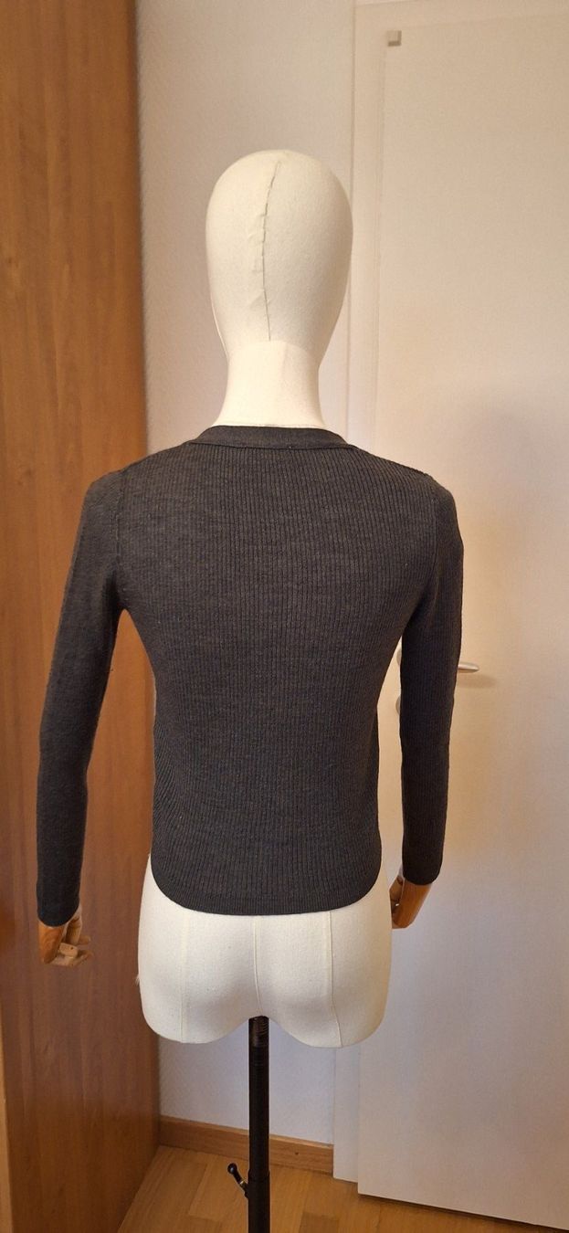 Kookai Bolero: Kookai, boléro gris antracite – Nuovo e nell'imballaggio originale da Lussery-Villars venduto da pousinete02 2