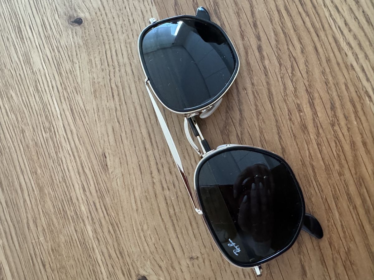 Ray-Ban Occhiali & Lenti: Ray Ban Sonnenbrille neuwertig – Nuovo (secondo la descrizione) da Wettingen venduto da Gtavi 1