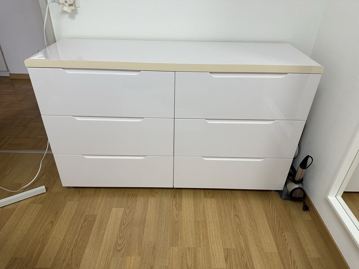Commodes: Kommode weiss 6 Schubladen guter Zustand – D'occasion à Münchenbuchsee par IleanaT 1