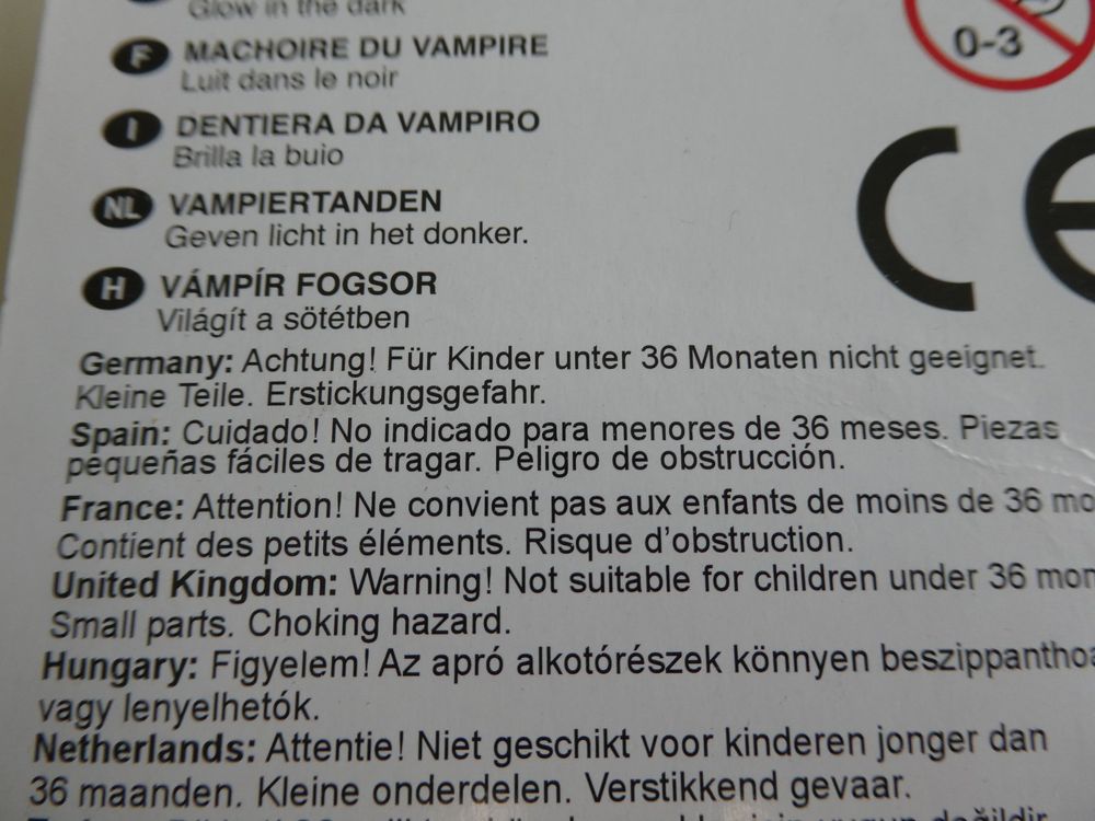 2 Stk. Vampirgebiss / Vampirzähne für Kinder | Kaufen auf Ricardo
