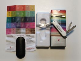 Superbe Victorinox Classic Colors SD Neuf Collection Rare!