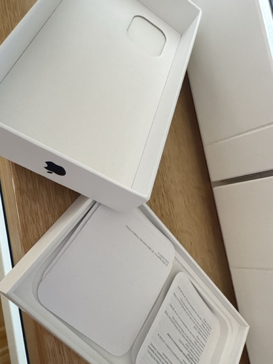 Casse di trasporto: iPhone leere Box Schachtel  – Usato da Zürich venduto da Sundaygirl 1