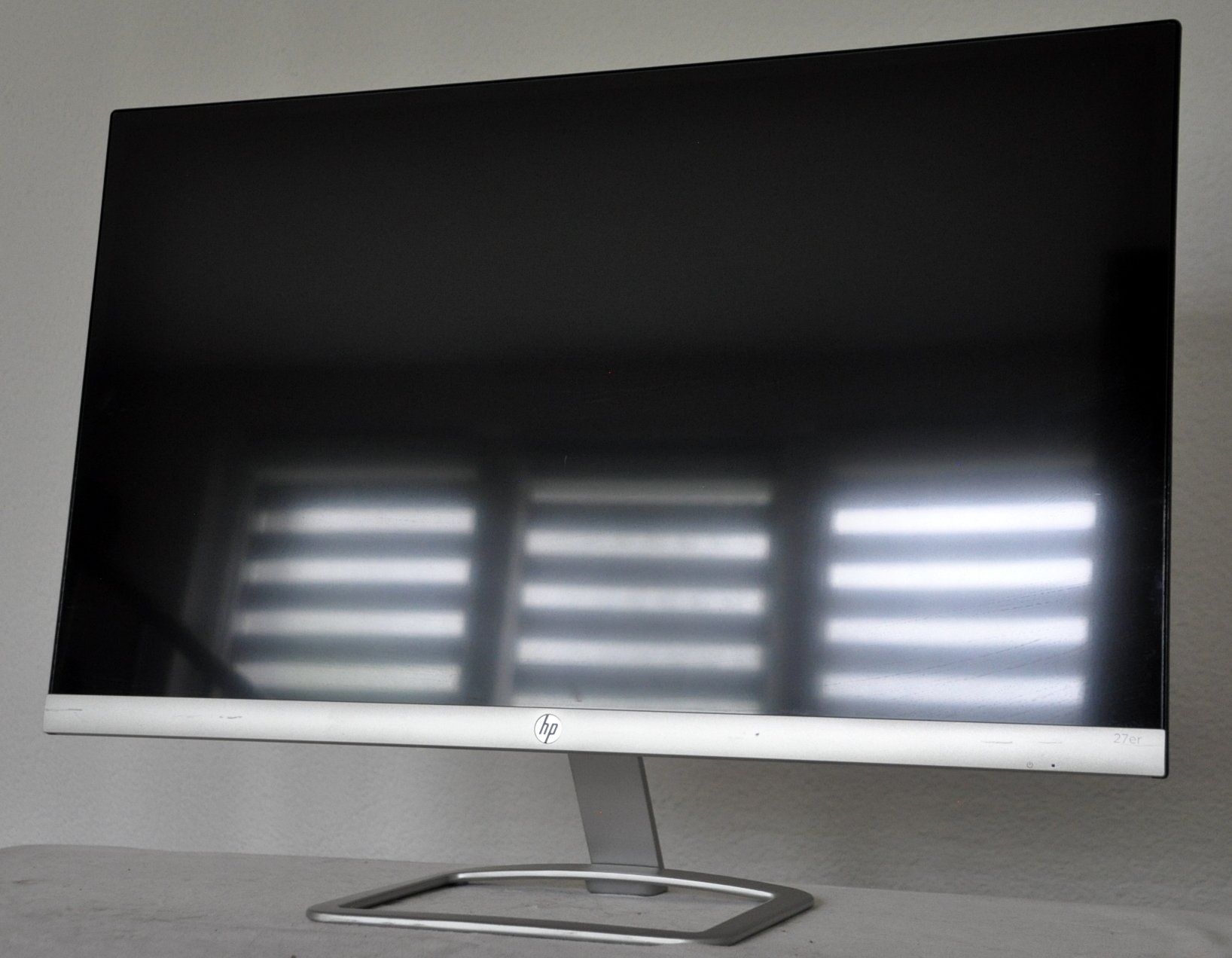Hewlett Packard Monitor: Monitor HP 27er IPS  moniteur 27" – Usato da Collonges venduto da arashee 3