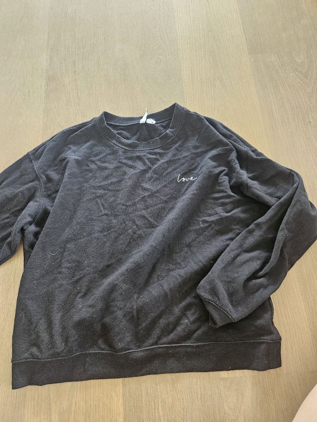 H&M Pulls & Sweat-shirts: Pullover schwarz Grösse XL von H&M – D'occasion à Rüschlikon par zzz1234