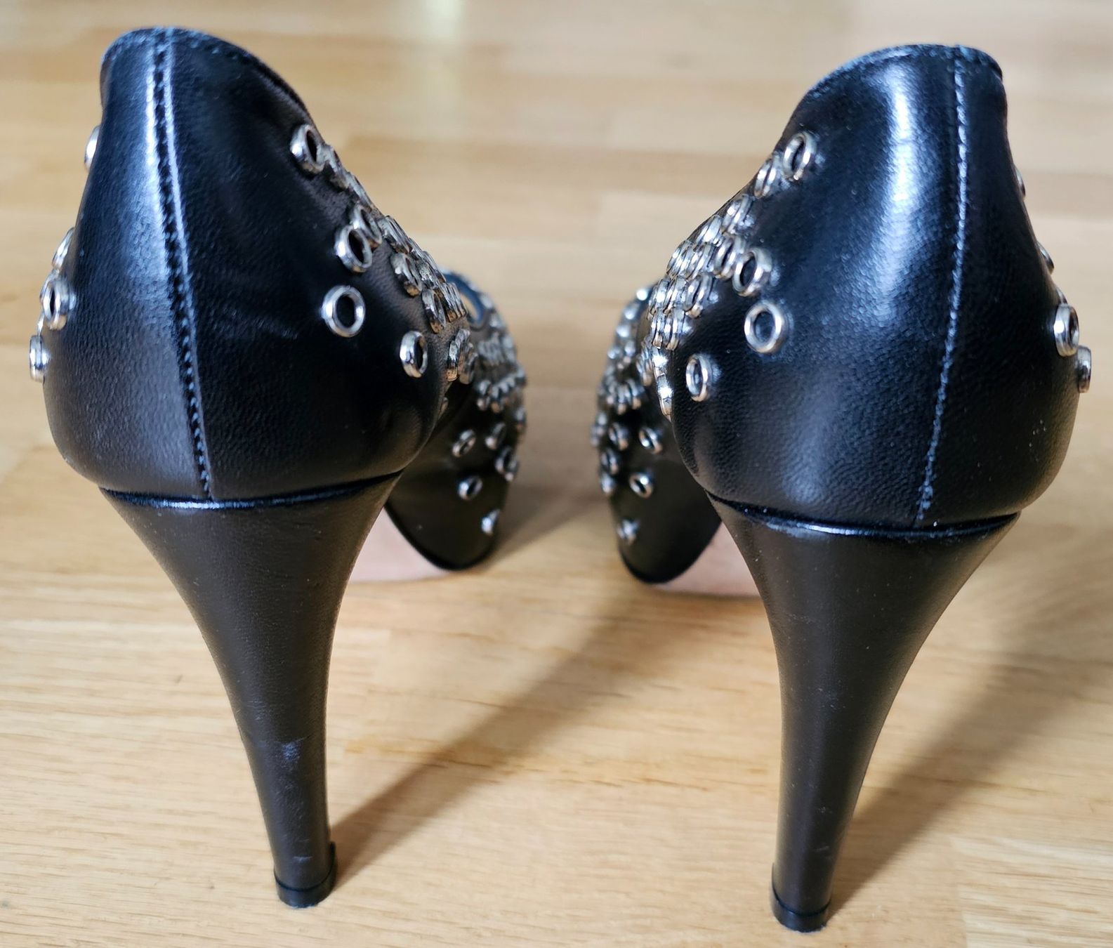 Chaussures femmes: Escarpins noirs - Mani Manilda - Taille 36 – D'occasion à Court par Jovi2 5