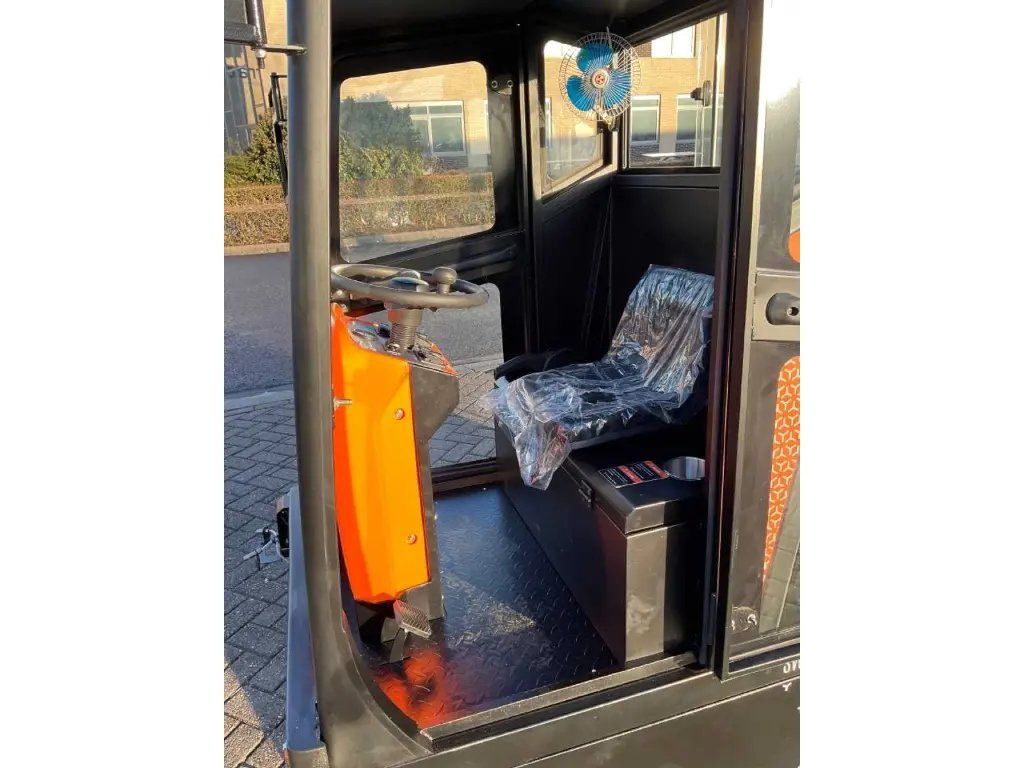Daewoo Tutte le macchine: Kehrmaschine Daewoo DAS100 – Nuovo (secondo la descrizione) da Buchs ZH venduto da lukas_6708 2