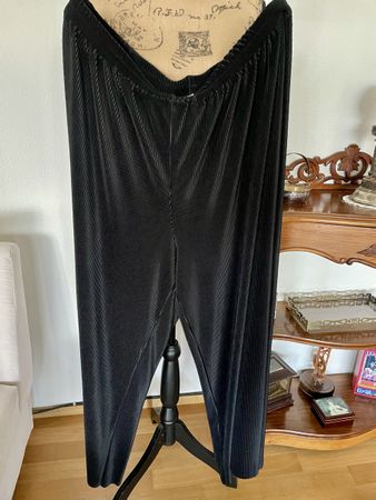 elegante Damen Plissee Hose Gr 50 schwarz