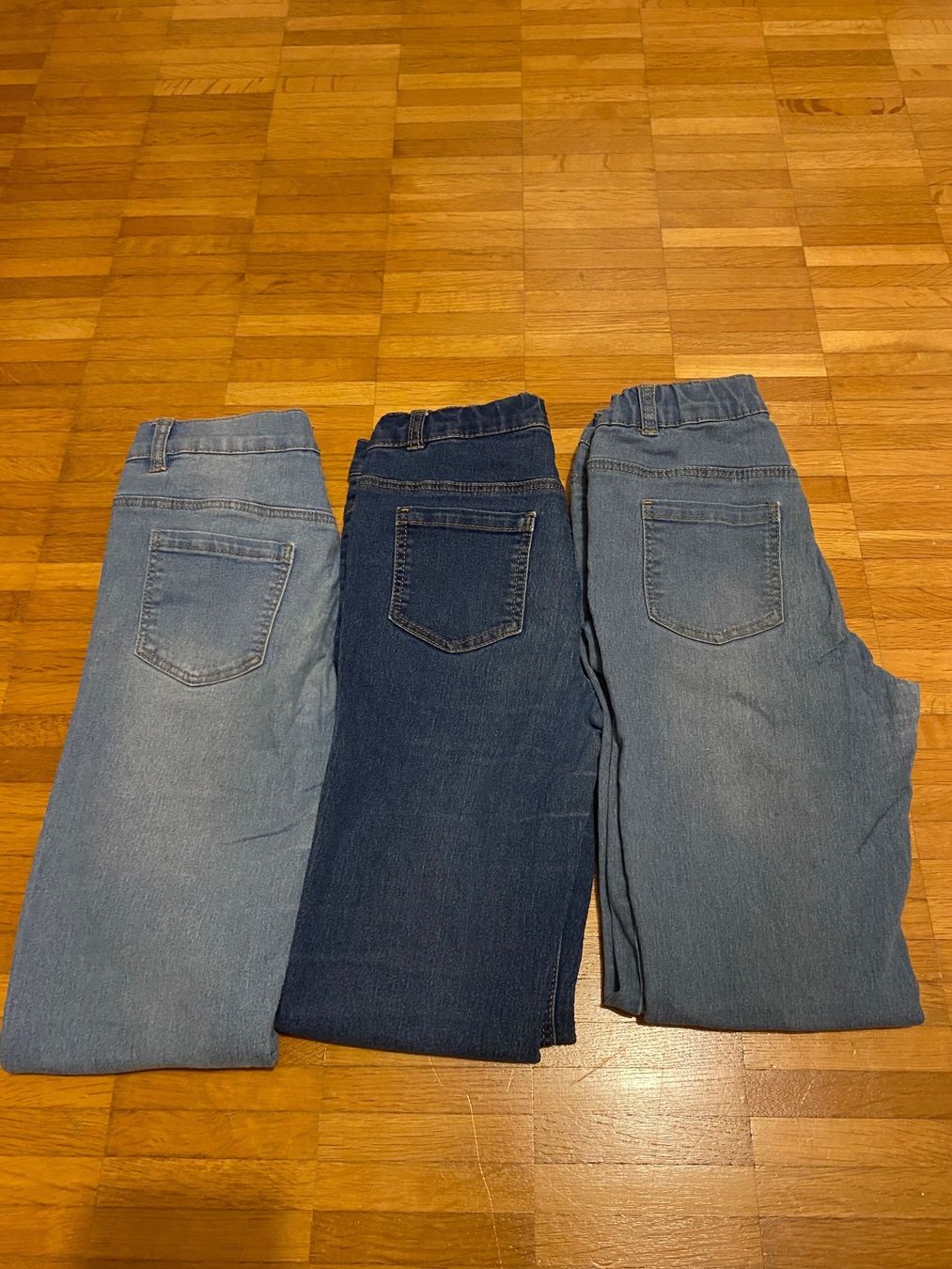 Pantaloni: Jean fille (03) – Usato da Basel venduto da OK2010