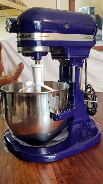 https://img.ricardostatic.ch/images/77b3bdaa-04d4-4afb-845f-21fee3f2f03a/t_1000x750/kitchenaid-heavy-duty-lift-bowl-stand-10-gang-mixer