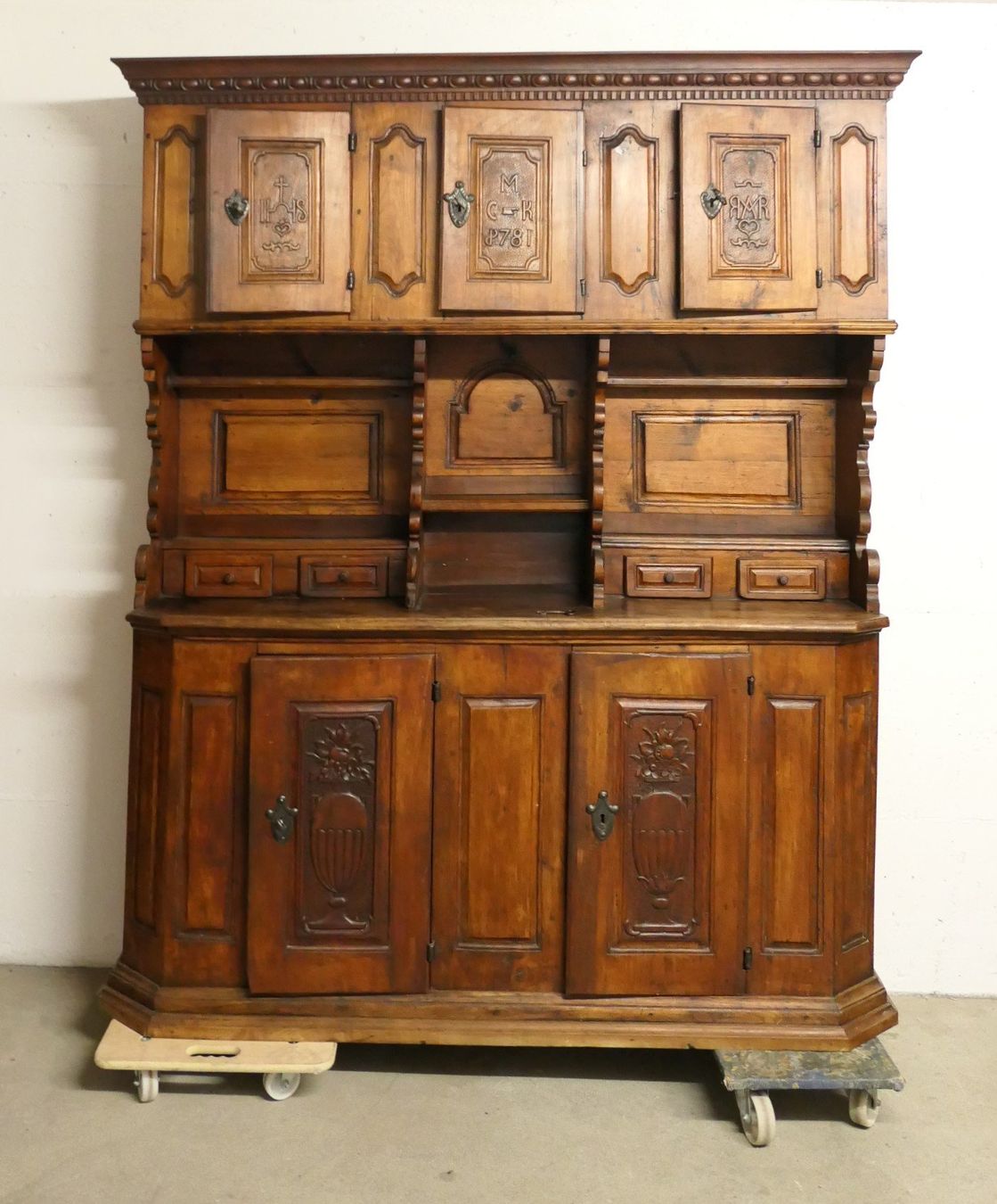 Credenze: Antikes kleines Holzbuffet 1781 Buffet Küchenbuffet – Usato da Luzern venduto da altwarenhandel