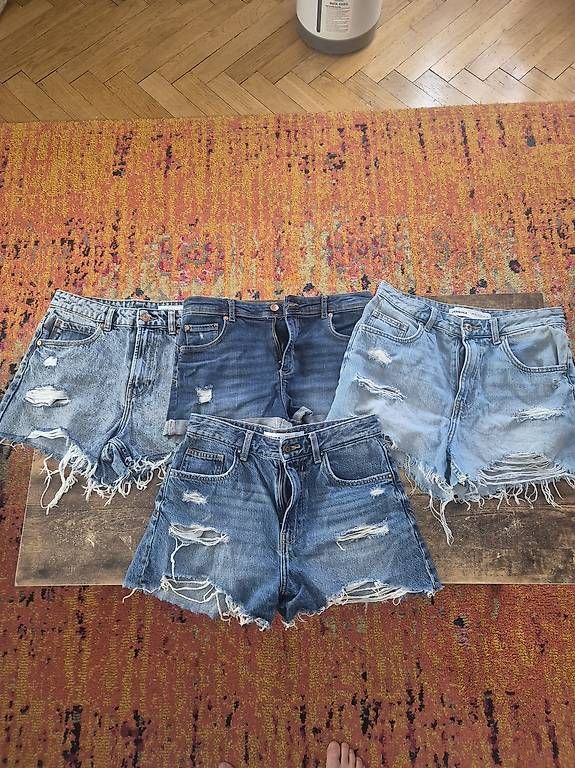 Jeans: Short Jeans – Usato da Geneve venduto da ant_h7zk