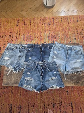 Short Jeans