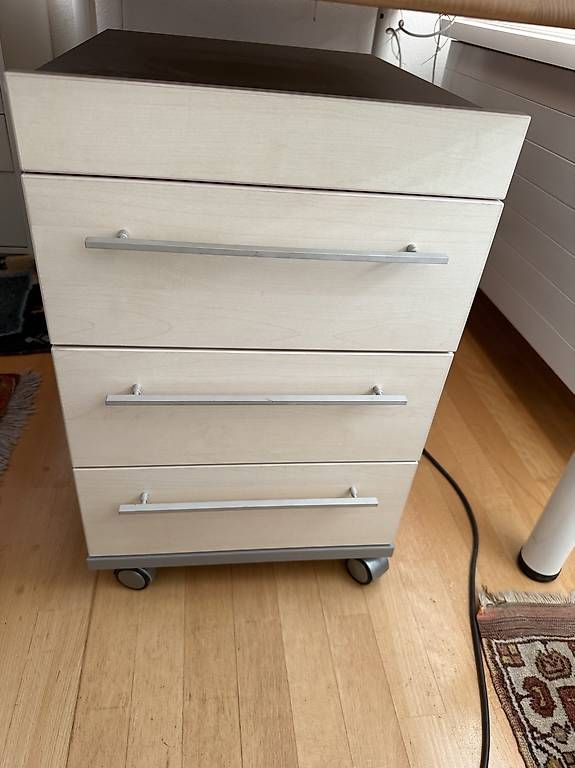 Eléments de bureau: Büro Rollmöbel – D'occasion à Zürich par Nizina 1