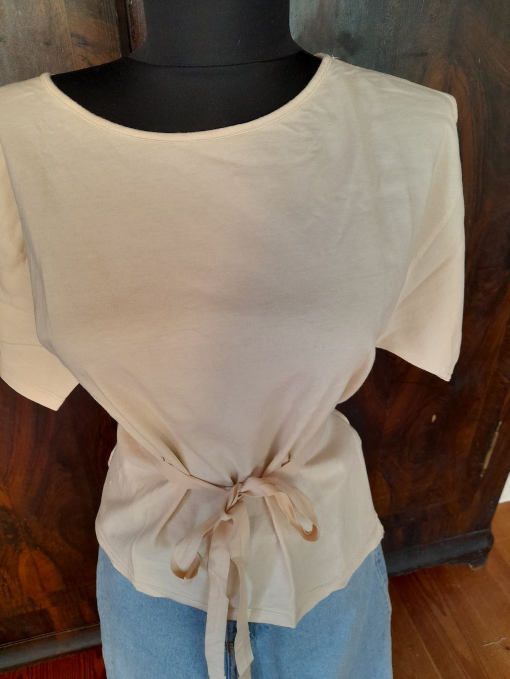Zara T-shirt: T'Shirt von Zara . verspielt . L . – Usato da Leuggelbach venduto da schmetterlings-fee 1