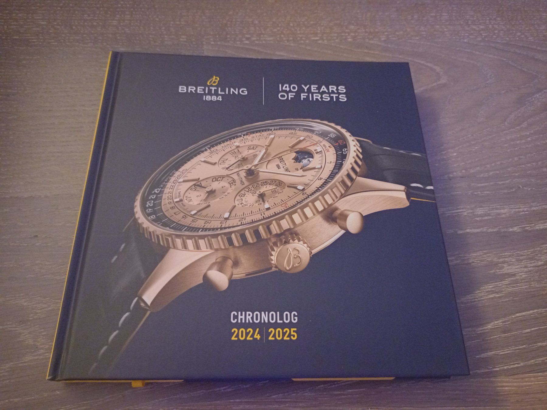 Breitling Dokumente: New Breitling Katalog 2024/25 – Neu und originalverpackt aus Gundetswil von Kirekt