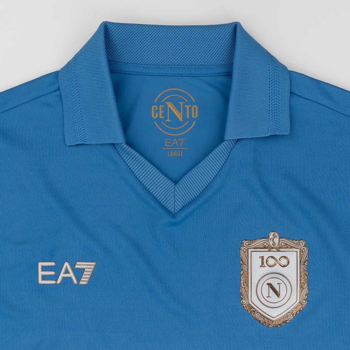Canottiere & Pantaloni: Napoli Jersey 2026 100% Original – Nuovo e nell'imballaggio originale da Schönenbuch venduto da Amaradona 2